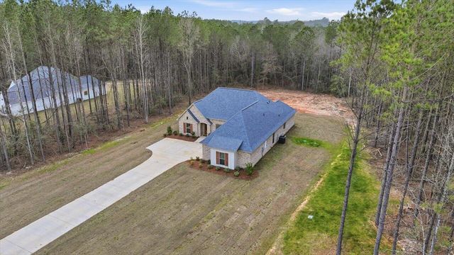 143 Ashwood Ln., Mendenhall, MS 39114