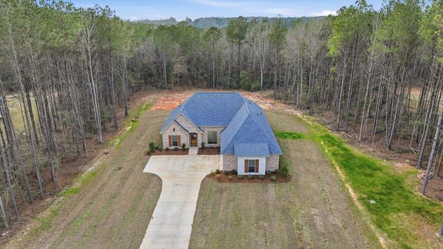 143 Ashwood Ln., Mendenhall, MS 39114
