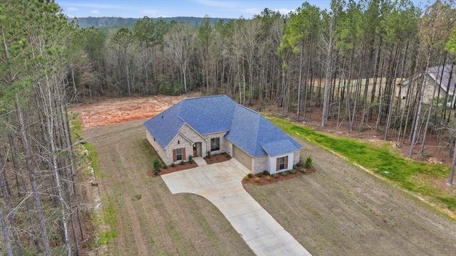 143 Ashwood Ln., Mendenhall, MS 39114