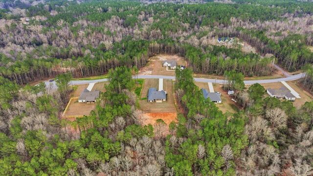 143 Ashwood Ln., Mendenhall, MS 39114