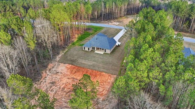 143 Ashwood Ln., Mendenhall, MS 39114