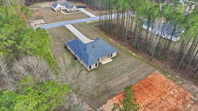 143 Ashwood Ln., Mendenhall, MS 39114