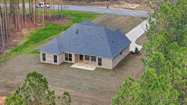 143 Ashwood Ln., Mendenhall, MS 39114