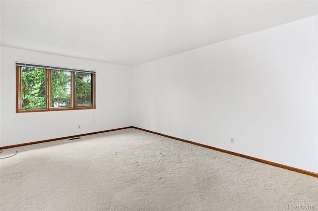 1448 Beaumont Court, Flushing, MI 48433