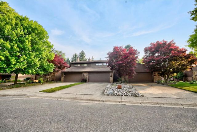 1448 Beaumont Court, Flushing, MI 48433