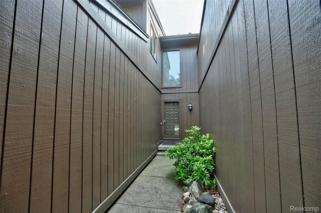 1448 Beaumont Court, Flushing, MI 48433