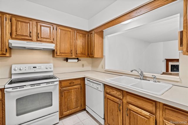 1448 Beaumont Court, Flushing, MI 48433