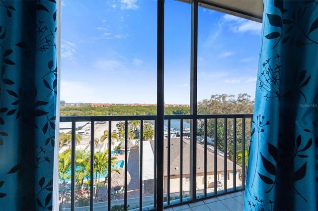 1000 COVE CAY DRIVE 5E, Clearwater, FL 33760