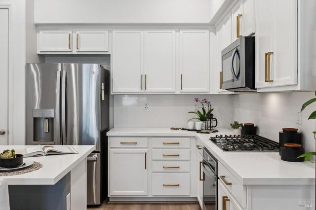 28 Lesina Way, Novato, CA 94945