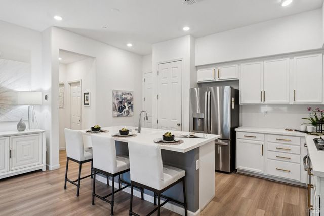 28 Lesina Way, Novato, CA 94945