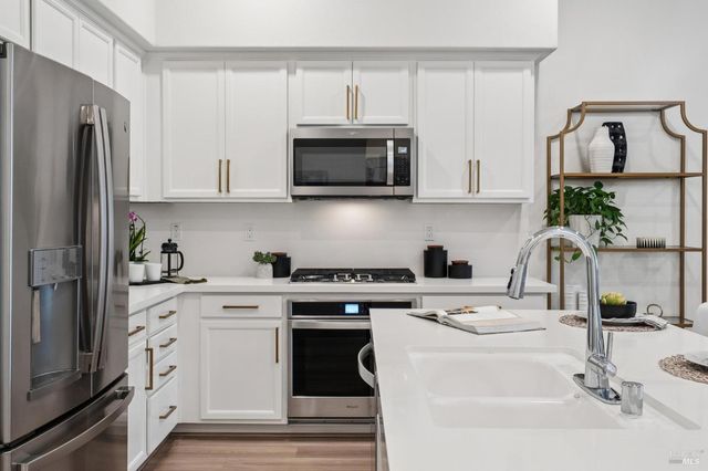 28 Lesina Way, Novato, CA 94945