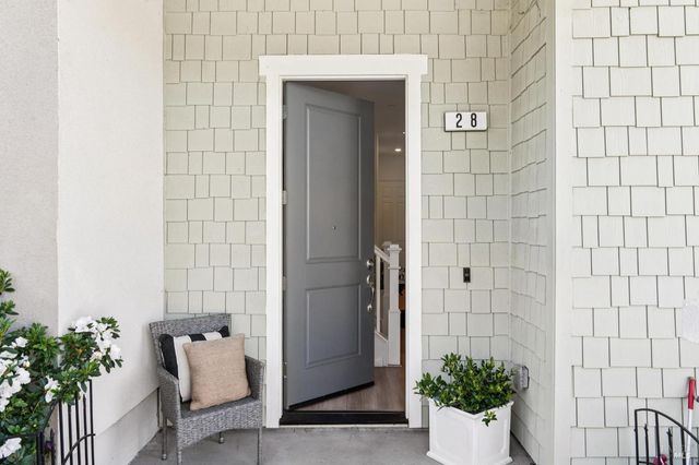 28 Lesina Way, Novato, CA 94945