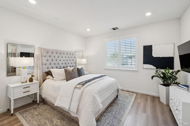 28 Lesina Way, Novato, CA 94945