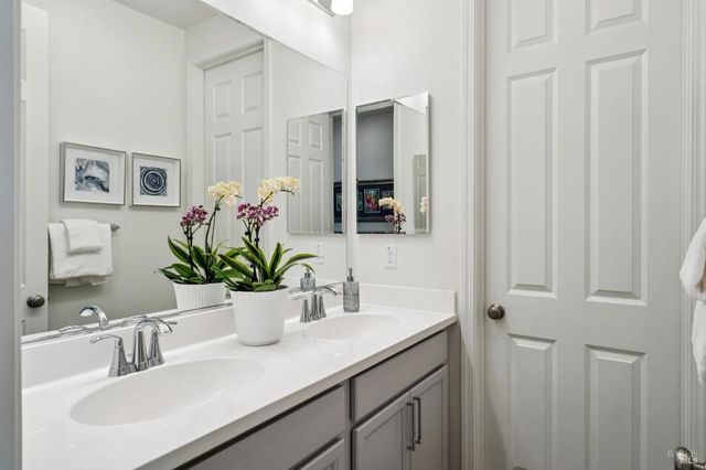 28 Lesina Way, Novato, CA 94945