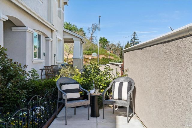 28 Lesina Way, Novato, CA 94945