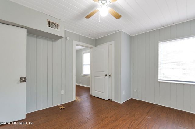 2862 WOODLAND Street, Jacksonville, FL 32209