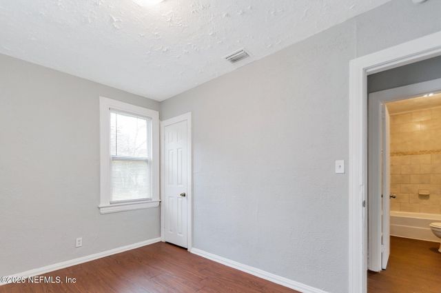 2862 WOODLAND Street, Jacksonville, FL 32209