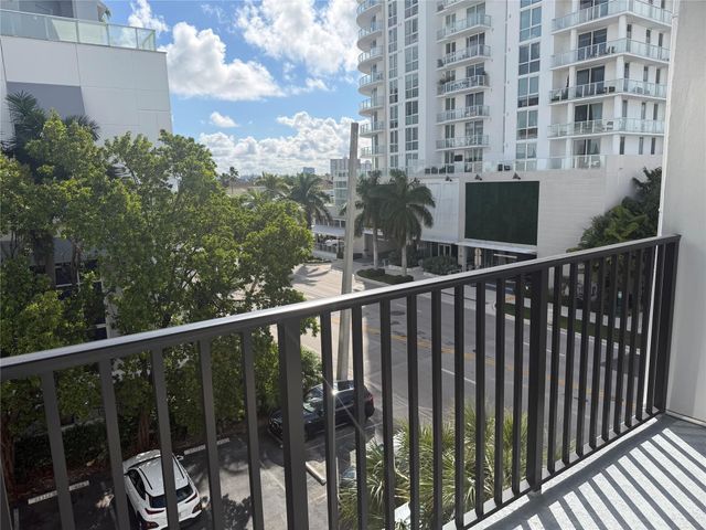 3000 Riomar Street 406, Fort Lauderdale, FL 33304