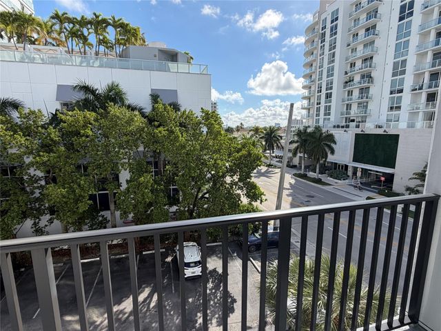 3000 Riomar Street 406, Fort Lauderdale, FL 33304