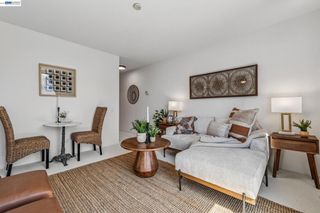 811 York St 326, Oakland, CA 94610