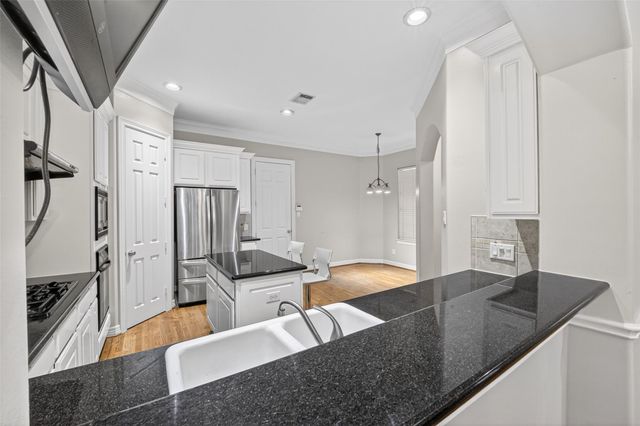 10134 Holly Chase Drive, Houston, TX 77042