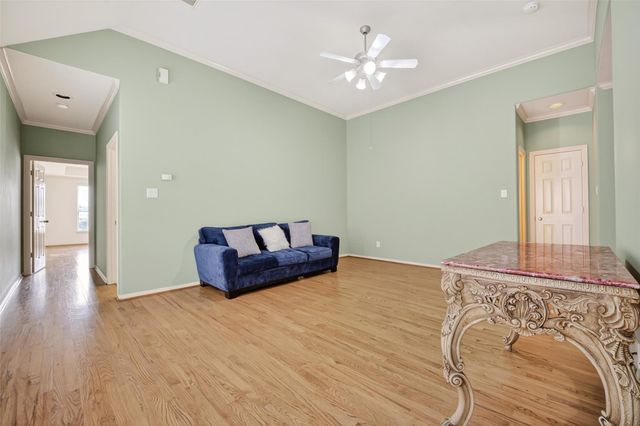 10134 Holly Chase Drive, Houston, TX 77042