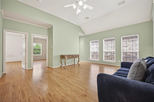 10134 Holly Chase Drive, Houston, TX 77042