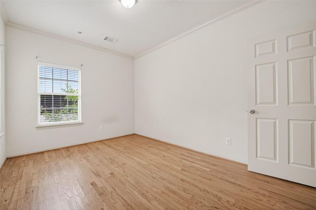 10134 Holly Chase Drive, Houston, TX 77042