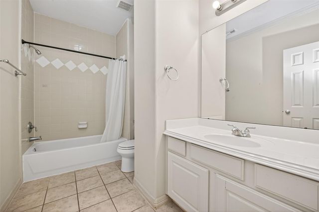 10134 Holly Chase Drive, Houston, TX 77042