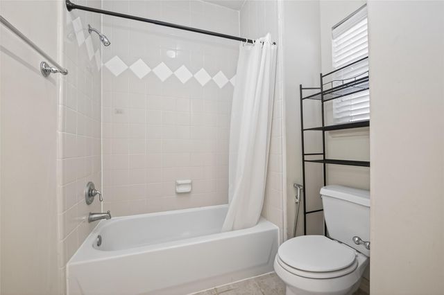 10134 Holly Chase Drive, Houston, TX 77042