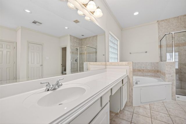 10134 Holly Chase Drive, Houston, TX 77042