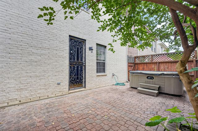 10134 Holly Chase Drive, Houston, TX 77042