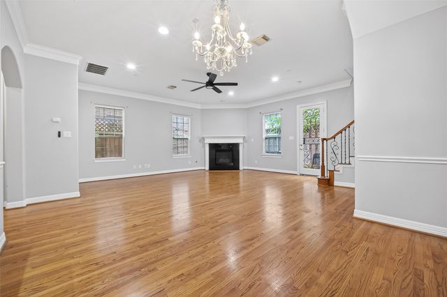 10134 Holly Chase Drive, Houston, TX 77042