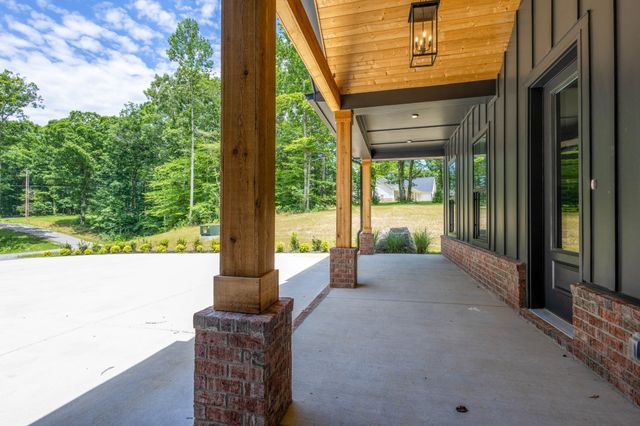 7771 Barnhill Rd, Primm Springs, TN 38476