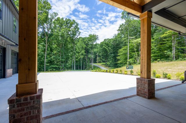 7771 Barnhill Rd, Primm Springs, TN 38476