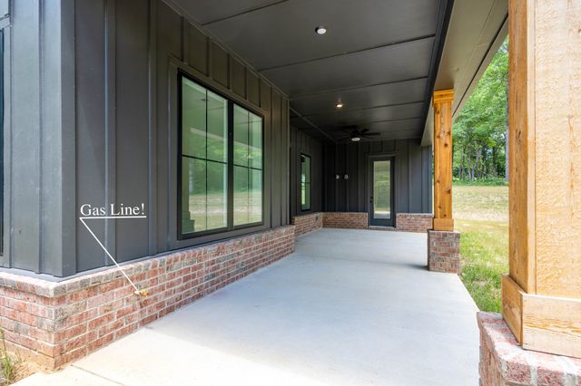 7771 Barnhill Rd, Primm Springs, TN 38476