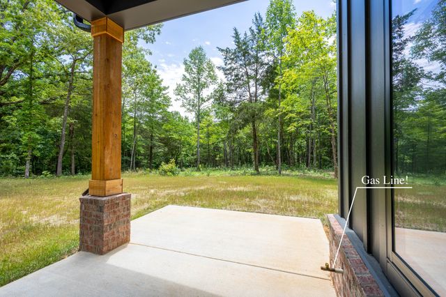 7771 Barnhill Rd, Primm Springs, TN 38476