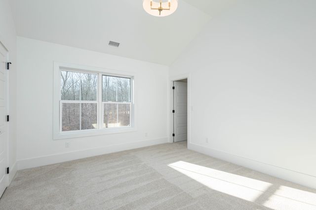 7771 Barnhill Rd, Primm Springs, TN 38476