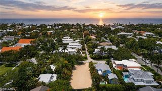 61 4th ST S, Naples, FL 34102
