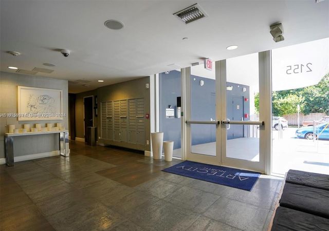 2155 Washington Ct 206, Miami Beach, FL 33139