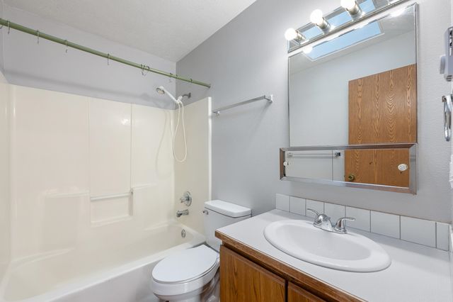 1020 W Lacrosse Ave, Spokane, WA 99208