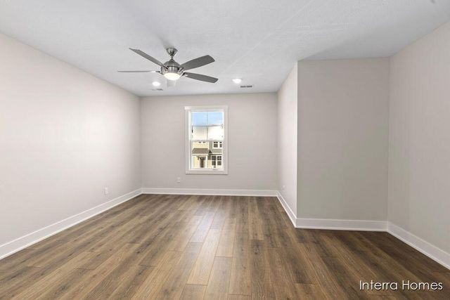 6118 Burgess Drive 11, Spring Lake, MI 49456