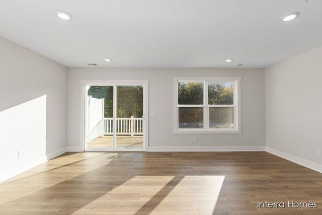 6118 Burgess Drive 11, Spring Lake, MI 49456