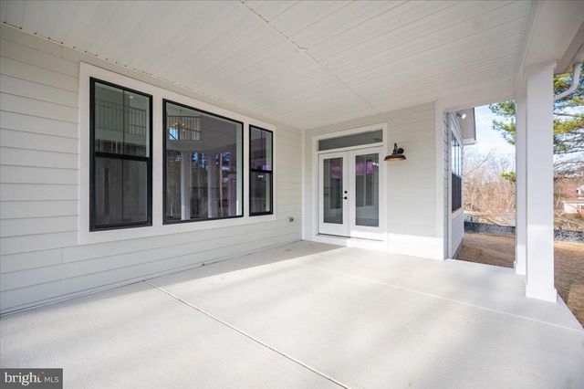 39762 RIVERS EDGE LN, Lovettsville, VA 20180