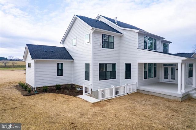 39762 RIVERS EDGE LN, Lovettsville, VA 20180