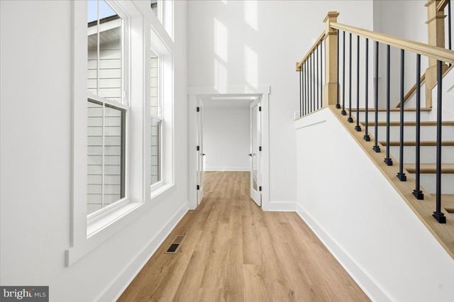 39762 RIVERS EDGE LN, Lovettsville, VA 20180