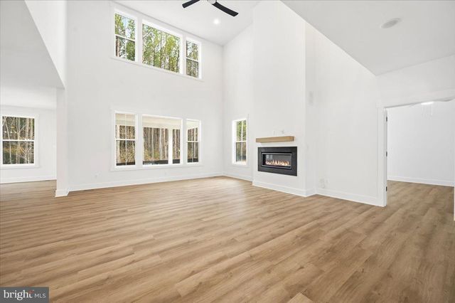 39762 RIVERS EDGE LN, Lovettsville, VA 20180