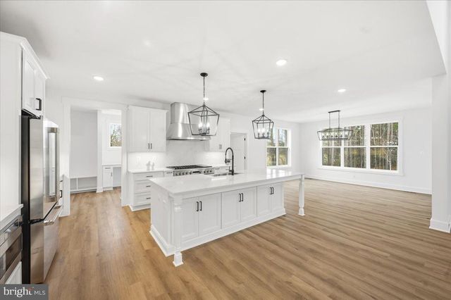 39762 RIVERS EDGE LN, Lovettsville, VA 20180