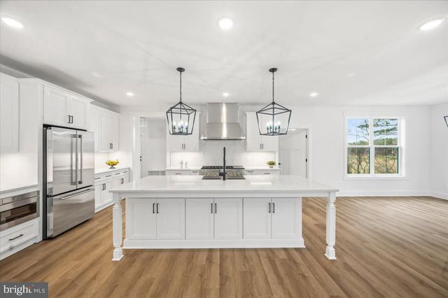 39762 RIVERS EDGE LN, Lovettsville, VA 20180