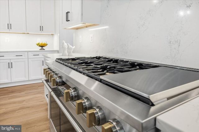 39762 RIVERS EDGE LN, Lovettsville, VA 20180